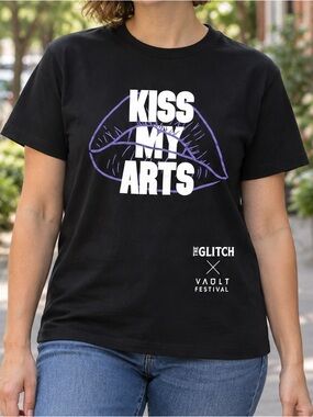 Kiss My Arts  Black Graphic Tee Purple White the Glitch Size Medium